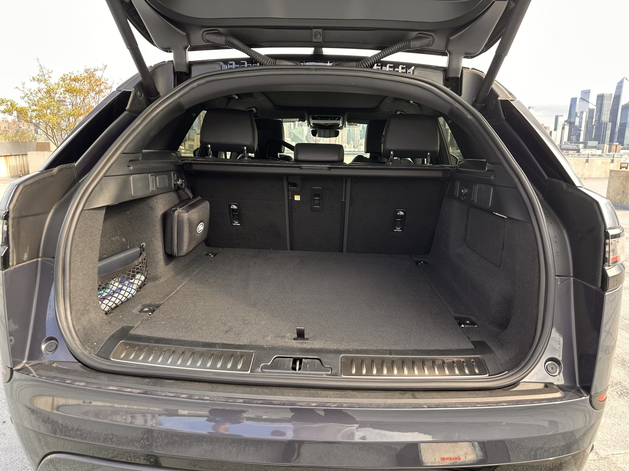 Land Rover Range Rover Velar 2024 - Image 10