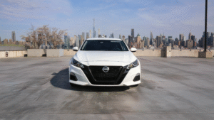 Nissan Altima 2020 - Image 2