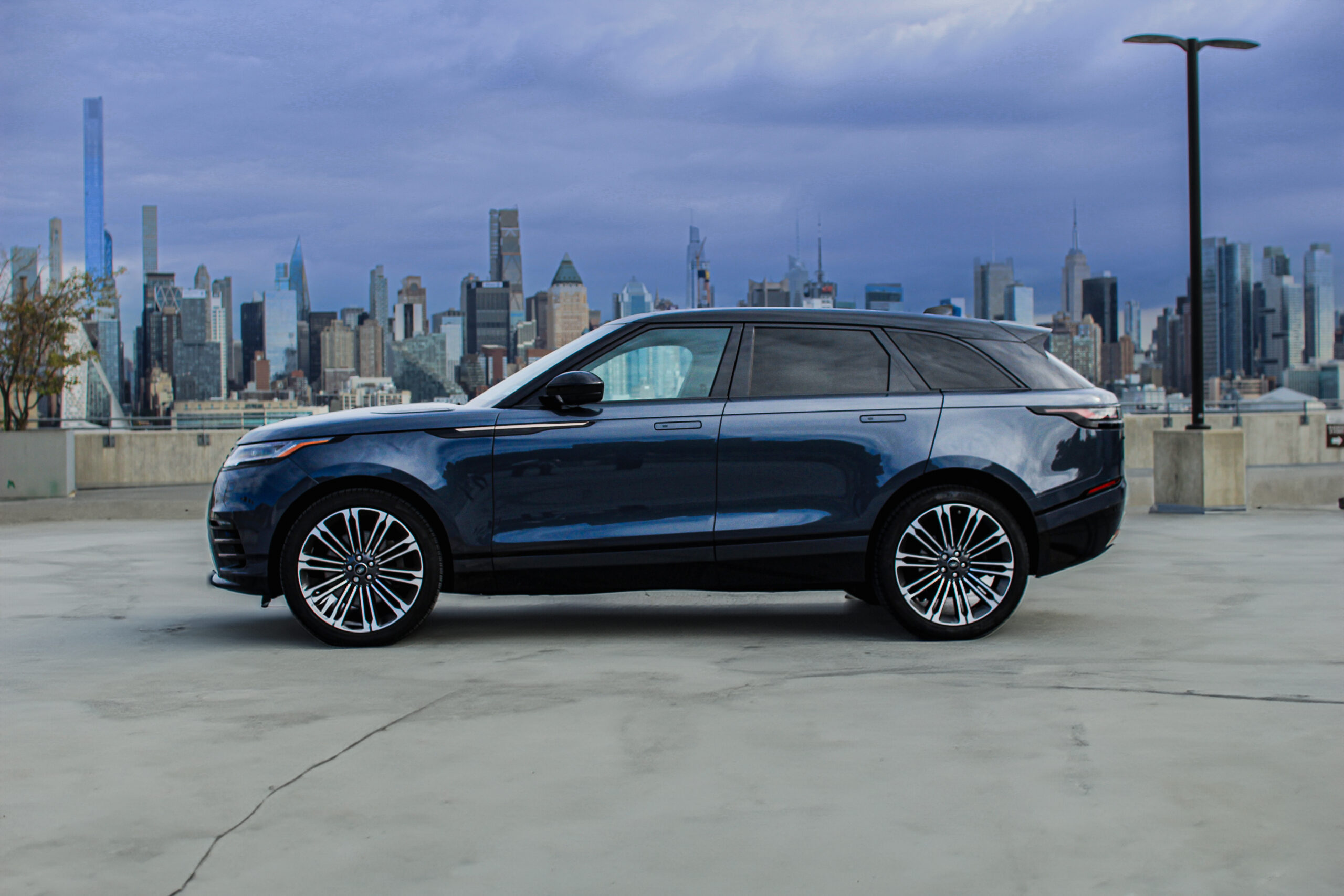 Land Rover Range Rover Velar 2024 - Image 3